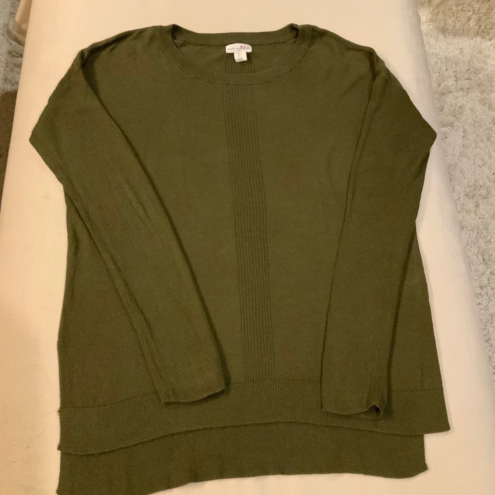Shrinking Violet L Olive Green Crewneck, Lightweight Sweater Cottagecore
